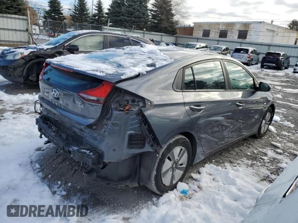 ✅ 2017 Hyundai Ioniq Blue • VIN: KMHC65LC6HU024821 • Lot: 82654934. Wystawiony na Copart z przebiegiem 111 518 mil. Bezpłatny archiwum sprzedaży aukcyjnych z USA i szczegółowy raport historii pojazdu na DreamBid. Zdjęcie 3.