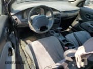 ✅ 2002 Saturn SC • VIN: 1G8ZP12802Z160061 • Лот: 63977825. Опубликован ранее на Copart с пробегом 189 237 миль. Бесплатный доступ к архиву аукционных продаж из США и подробный отчёт об истории автомобиля на DreamBid. Изображение 8.