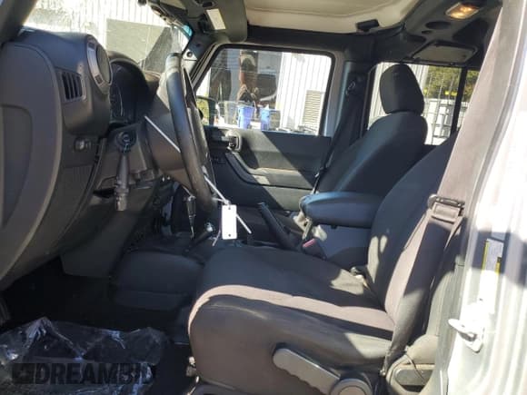 ✅ 2017 Jeep Wrangler Unlimited Sport • VIN: 1C4BJWDG7HL638501 • Lot: 87277935. Listed on Copart with 100,054 mi. Free auction sales archive from the USA and detailed vehicle history report at DreamBid. Image 7.