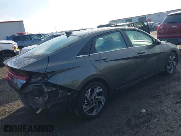 ✅ 2025 Hyundai Elantra SEL Convenience • VIN: KMHLS4DG0SU043993 • Лот: 43657828. Опубликован ранее на IAAI с пробегом 8 418 миль. Бесплатный доступ к архиву аукционных продаж из США и подробный отчёт об истории автомобиля на DreamBid. Изображение 4.