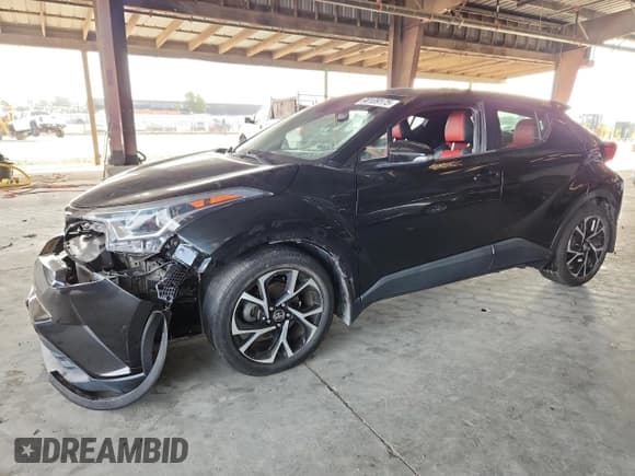 ✅ 2018 Toyota C-HR XLE • VIN: NMTKHMBX6JR044889 • Lot: 90109175. Wystawiony na Copart z przebiegiem 54 453 mil. Bezpłatny archiwum sprzedaży aukcyjnych z USA i szczegółowy raport historii pojazdu na DreamBid. Zdjęcie 1.