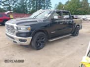 ✅ 2020 Ram 1500 Laramie • VIN: 1C6SRFJT1LN227741 • Лот: 43389406. Опубликован ранее на IAAI с пробегом Не указан. Бесплатный доступ к архиву аукционных продаж из США и подробный отчёт об истории автомобиля на DreamBid. Изображение 2.