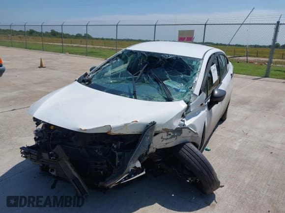 ✅ 2023 Nissan Versa S • VIN: 3N1CN8DV2PL823290 • Lot: 42208581. Listed on IAAI with 25,681 mi. Free auction sales archive from the USA and detailed vehicle history report at DreamBid. Image 6.