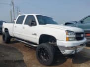 ✅ 2006 Chevrolet Silverado 2500HD LT3 • VIN: 1GCHK23D06F160988 • Лот: 42415980. Опубликован ранее на IAAI с пробегом 306 451 миль. Бесплатный доступ к архиву аукционных продаж из США и подробный отчёт об истории автомобиля на DreamBid. Изображение 1.