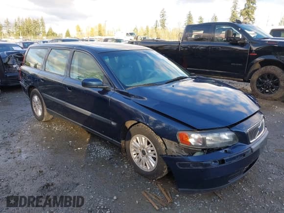 ✅ 2004 Volvo V70 • VIN: YV1SW61T542388169 • Lot: 43633901. Wystawiony na IAAI z przebiegiem 214 294 mil. Bezpłatny archiwum sprzedaży aukcyjnych z USA i szczegółowy raport historii pojazdu na DreamBid. Zdjęcie 1.