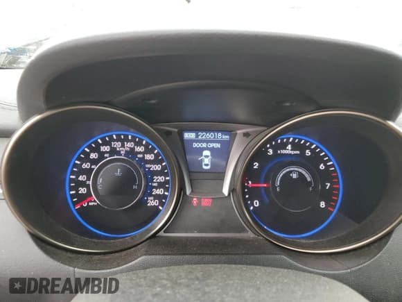 ✅ 2013 Hyundai Genesis Coupe 2.0T • VIN: KMHHT6KD2DU103895 • Lot: 63033935. Wystawiony na Copart z przebiegiem 226 018 mil. Bezpłatny archiwum sprzedaży aukcyjnych z USA i szczegółowy raport historii pojazdu na DreamBid. Zdjęcie 9.