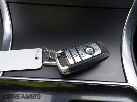 ✅ 2019 Ford Edge Titanium • VIN: 2FMPK4K97KBB45352 • Lot: 43662889. Wystawiony na IAAI z przebiegiem 137 164 mil. Bezpłatny archiwum sprzedaży aukcyjnych z USA i szczegółowy raport historii pojazdu na DreamBid. Zdjęcie 11.