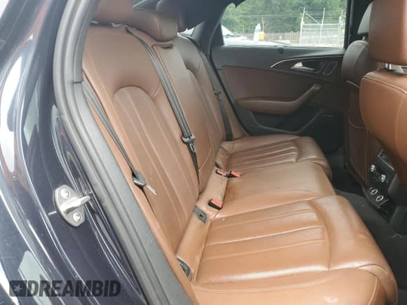 ✅ 2017 Audi A6 Prestige • VIN: WAUH2AFC9HN011658 • Лот: 59338435. Опубликован ранее на Copart с пробегом 162 697 миль. Бесплатный доступ к архиву аукционных продаж из США и подробный отчёт об истории автомобиля на DreamBid. Изображение 10.