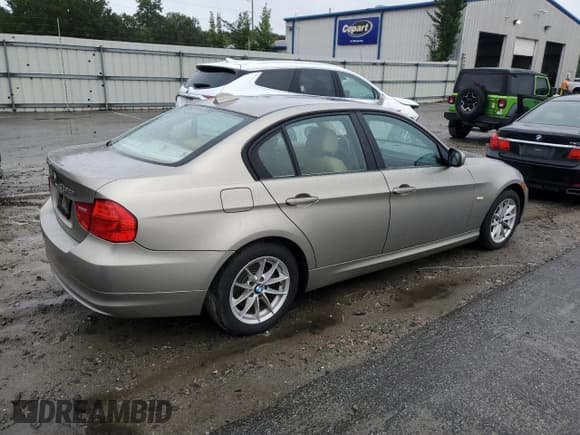 ✅ 2010 BMW 3 Series 328i • VIN: WBAPH7G51ANM50811 • Lot: 85554935. Listed on Copart with Not provided. Free auction sales archive from the USA and detailed vehicle history report at DreamBid. Image 3.