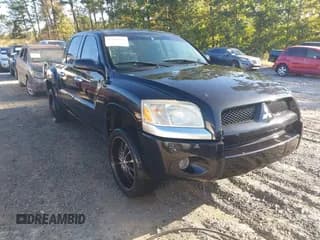 ✅ 2007 Mitsubishi Raider LS • VIN: 1Z7HC28K07S265922 • Lot: 43400868. Wystawiony na IAAI z przebiegiem 262 122 mil. Bezpłatny archiwum sprzedaży aukcyjnych z USA i szczegółowy raport historii pojazdu na DreamBid. Zdjęcie 1.