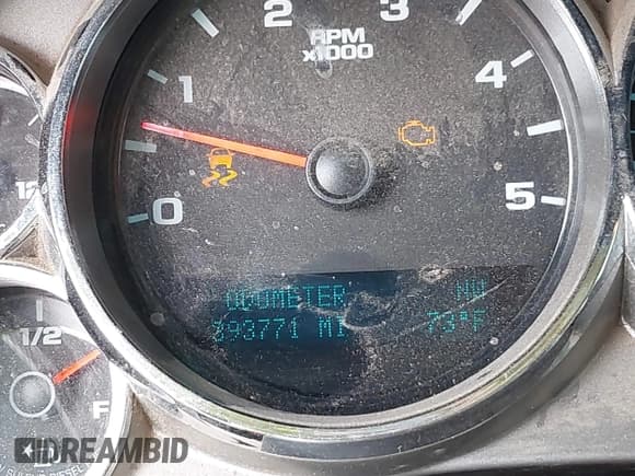 ✅ 2014 Chevrolet Silverado 2500HD LT • VIN: 1GC1KXE82EF145437 • Lot: 42394046. Listed on IAAI with 393,771 mi. Free auction sales archive from the USA and detailed vehicle history report at DreamBid. Image 15.