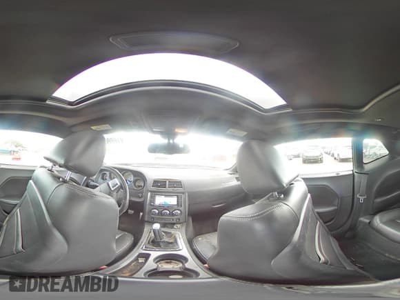 ✅ 2013 Dodge Challenger R/T Plus • VIN: 2C3CDYBT1DH600586 • Lot: 91699605. Wystawiony na Copart z przebiegiem 134 482 mil. Bezpłatny archiwum sprzedaży aukcyjnych z USA i szczegółowy raport historii pojazdu na DreamBid. Zdjęcie 15.