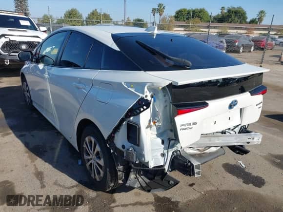 2020 Toyota Prius LE with VIN JTDL9RFU8L3018394, listed as a IAAI auction lot 43399025 with 23,781 mi miles and . Bid and sale history available at DreamBid. Image 3.