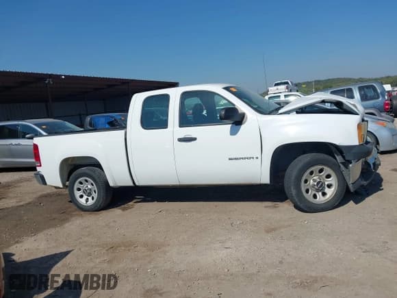 ✅ 2009 GMC Sierra 1500 Work Truck • VIN: 1GTEC19X99Z131214 • Lot: 43458437. Wystawiony na IAAI z przebiegiem 142 454 mil. Bezpłatny archiwum sprzedaży aukcyjnych z USA i szczegółowy raport historii pojazdu na DreamBid. Zdjęcie 12.