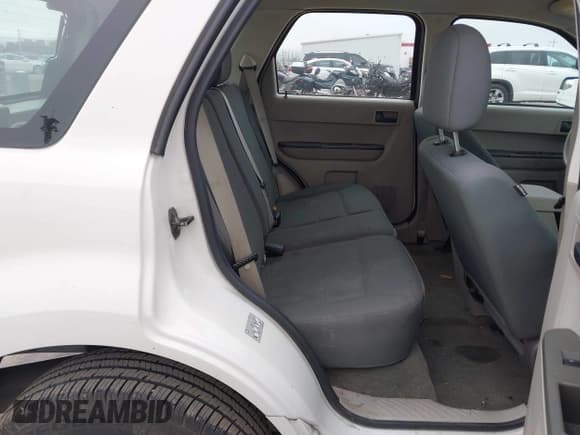 ✅ 2010 Ford Escape XLS • VIN: 1FMCU0C79AKD06626 • Lot: 43894952. Listed on IAAI with 99,581 mi. Free auction sales archive from the USA and detailed vehicle history report at DreamBid. Image 8.