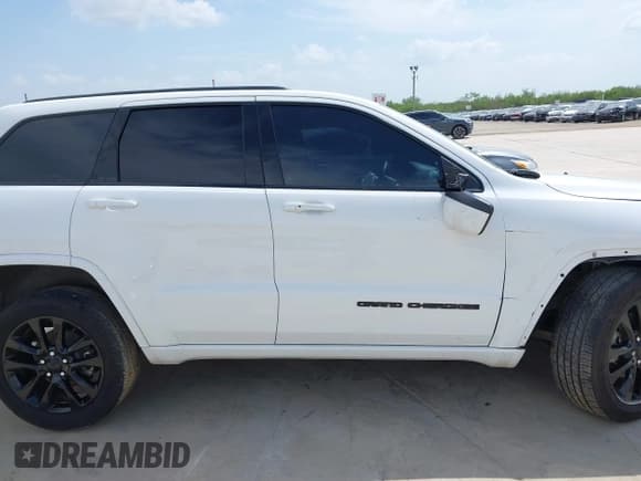 ✅ 2019 Jeep Grand Cherokee Upland • VIN: 1C4RJEAG6KC572544 • Lot: 42406999. Listed on IAAI with 98,555 mi. Free auction sales archive from the USA and detailed vehicle history report at DreamBid. Image 14.