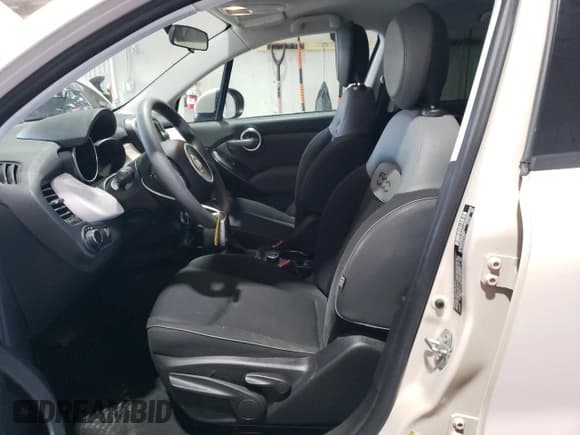 ✅ 2016 FIAT 500X Easy • VIN: ZFBCFYBT1GP345804 • Lot: 91097615. Wystawiony na Copart z przebiegiem 56 487 mil. Bezpłatny archiwum sprzedaży aukcyjnych z USA i szczegółowy raport historii pojazdu na DreamBid. Zdjęcie 7.