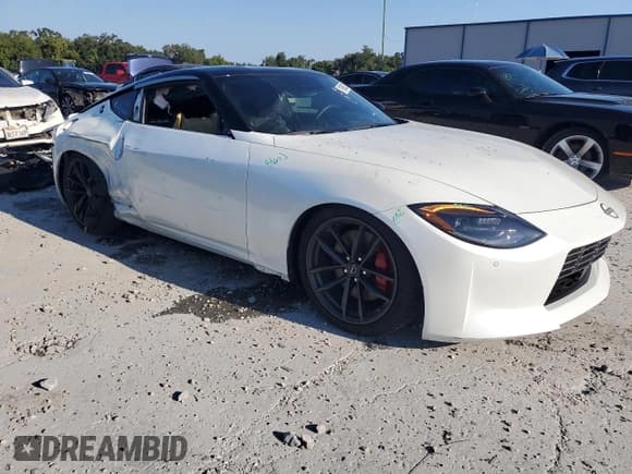 ✅ 2024 Nissan Z Performance • VIN: JN1BZ4BH3RM363202 • Lot: 71905225. Wystawiony na Copart z przebiegiem 29 835 mil. Bezpłatny archiwum sprzedaży aukcyjnych z USA i szczegółowy raport historii pojazdu na DreamBid. Zdjęcie 4.