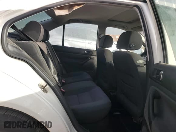 ✅ 2004 Volkswagen Jetta GLS • VIN: 3VWSK69MX4M140150 • Lot: 90426105. Listed on Copart with 151,327 mi. Free auction sales archive from the USA and detailed vehicle history report at DreamBid. Image 10.