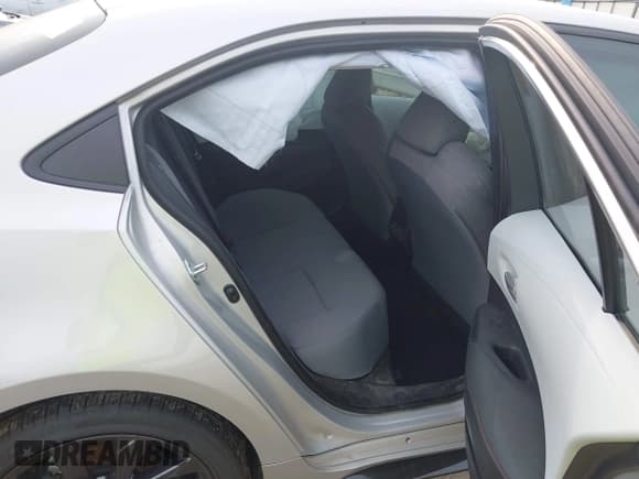 ✅ 2024 Toyota Corolla SE • VIN: 5YFS4MCE0RP204487 • Lot: 43139265. Wystawiony na IAAI z przebiegiem 10 907 mil. Bezpłatny archiwum sprzedaży aukcyjnych z USA i szczegółowy raport historii pojazdu na DreamBid. Zdjęcie 7.