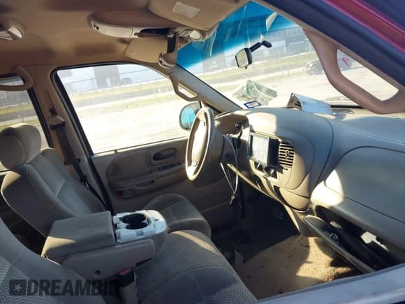 ✅ 2001 Ford F-150 XLT • VIN: 1FTRW07LX1KF76044 • Lot: 43570682. Listed on IAAI with 241,312 mi. Free auction sales archive from the USA and detailed vehicle history report at DreamBid. Image 5.