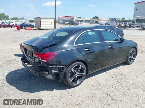 ✅ 2019 Mercedes-Benz A 220 • VIN: WDD3G4FB8KW021337 • Лот: 42628713. Опубликован ранее на IAAI с пробегом 52 910 миль. Бесплатный доступ к архиву аукционных продаж из США и подробный отчёт об истории автомобиля на DreamBid. Изображение 4.