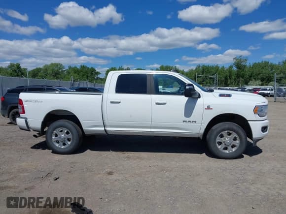 ✅ 2024 Ram 2500 Big Horn • VIN: 3C6UR5DLXRG322170 • Lot: 42282198. Listed on IAAI with 8,914 mi. Free auction sales archive from the USA and detailed vehicle history report at DreamBid. Image 13.