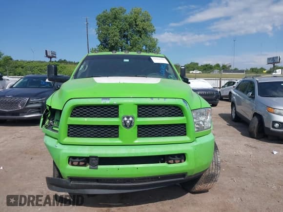 ✅ 2014 Ram 2500 Tradesman • VIN: 3C6UR5CL9EG312760 • Lot: 42584704. Wystawiony na IAAI z przebiegiem 86 974 mil. Bezpłatny archiwum sprzedaży aukcyjnych z USA i szczegółowy raport historii pojazdu na DreamBid. Zdjęcie 13.