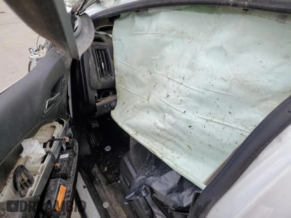 ✅ 2019 Chevrolet Colorado 4WD LT • VIN: 1GCGTCEN4K1124474 • Lot: 47871835. Wystawiony na Copart z przebiegiem Nie podano. Bezpłatny archiwum sprzedaży aukcyjnych z USA i szczegółowy raport historii pojazdu na DreamBid. Zdjęcie 8.