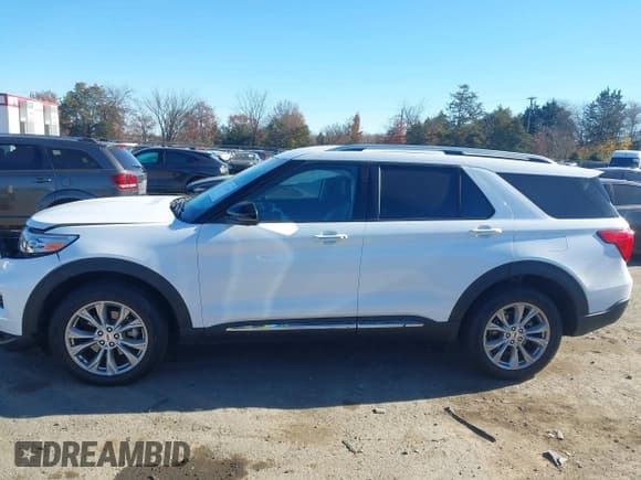 ✅ 2023 Ford Explorer Limited • VIN: 1FMSK8FH0PGB68300 • Lot: 43631266. Wystawiony na IAAI z przebiegiem 44 704 mil. Bezpłatny archiwum sprzedaży aukcyjnych z USA i szczegółowy raport historii pojazdu na DreamBid. Zdjęcie 14.