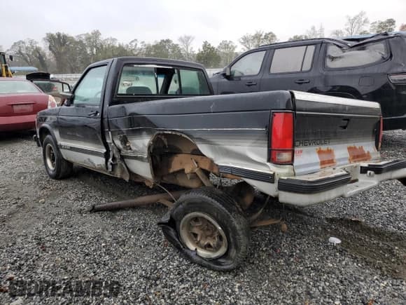 ✅ 1993 Chevrolet S-10 X96 • VIN: 1GCCS14ZXP8165295 • Лот: 79055054. Опубликован ранее на Copart с пробегом 256 596 миль. Бесплатный доступ к архиву аукционных продаж из США и подробный отчёт об истории автомобиля на DreamBid. Изображение 2.