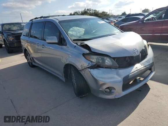 ✅ 2011 Toyota Sienna SE • VIN: 5TDXK3DC1BS041655 • Lot: 90010375. Listed on Copart with 249,916 mi. Free auction sales archive from the USA and detailed vehicle history report at DreamBid. Image 4.