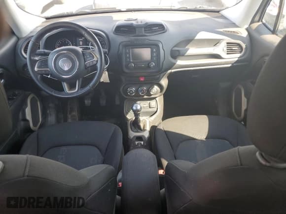 ✅ 2015 Jeep Renegade Latitude • VIN: ZACCJABH5FPC04864 • Лот: 67543935. Опубликован ранее на Copart с пробегом 86 561 миль. Бесплатный доступ к архиву аукционных продаж из США и подробный отчёт об истории автомобиля на DreamBid. Изображение 8.