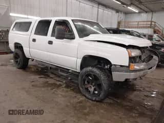 2006 Chevrolet Silverado 1500 LT1 с VIN 2GCEK13T961221041, выставлен на аукционе IAAI как лот 41497944 с пробегом 156 026 миль миль и . История ставок и продаж доступна на DreamBid. Изображение 1.