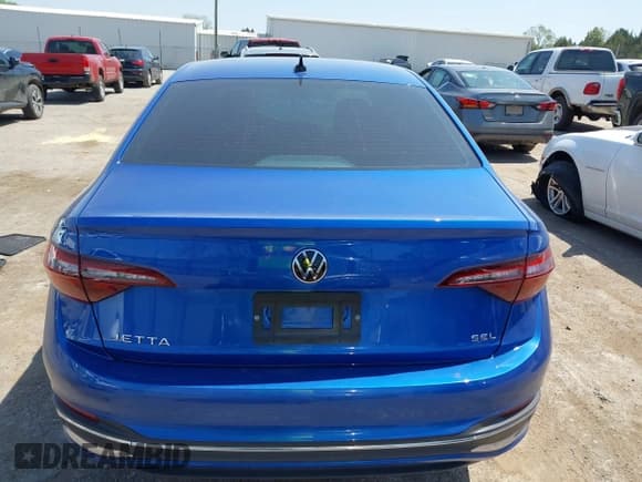 ✅ 2024 Volkswagen Jetta SEL • VIN: 3VWGM7BU0RM046494 • Лот: 42046835. Опубликован ранее на IAAI с пробегом 14 214 миль. Бесплатный доступ к архиву аукционных продаж из США и подробный отчёт об истории автомобиля на DreamBid. Изображение 16.