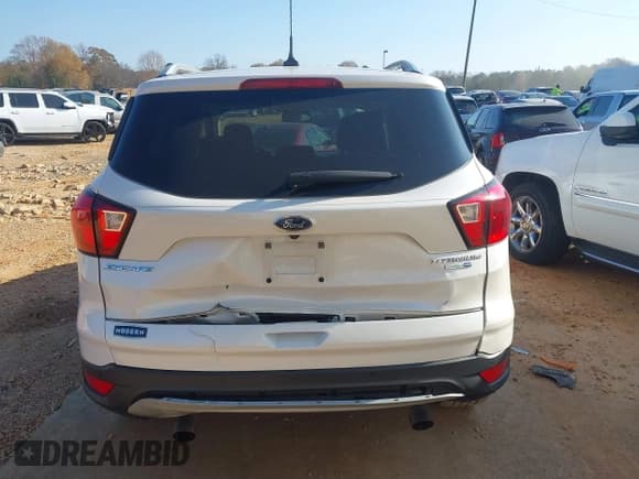 ✅ 2019 Ford Escape Titanium • VIN: 1FMCU9J96KUB94222 • Лот: 43706449. Опубликован ранее на IAAI с пробегом 68 107 миль. Бесплатный доступ к архиву аукционных продаж из США и подробный отчёт об истории автомобиля на DreamBid. Изображение 16.