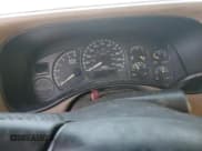 ✅ 2002 Chevrolet Suburban LT • VIN: 1GNFK16Z52J236311 • Лот: 42405085. Опубликован ранее на Copart с пробегом Не указан. Бесплатный доступ к архиву аукционных продаж из США и подробный отчёт об истории автомобиля на DreamBid. Изображение 9.