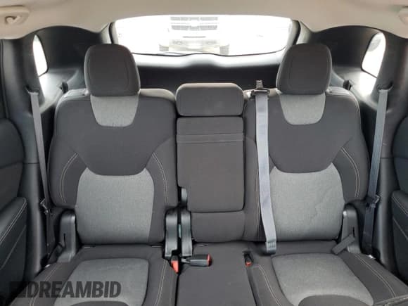 ✅ 2018 Jeep Cherokee Latitude • VIN: 1C4PJMCB6JD564195 • Lot: 68471025. Listed on Copart with 130,908 mi. Free auction sales archive from the USA and detailed vehicle history report at DreamBid. Image 10.