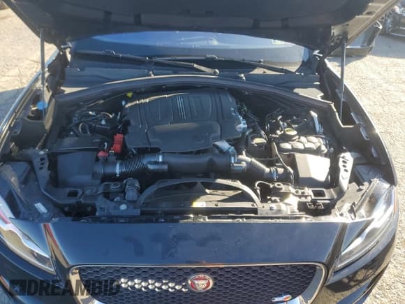 ✅ 2018 Jaguar F-Pace S • VIN: SADCM2FV6JA293905 • Лот: 82421465. Опубликован ранее на Copart с пробегом 58 088 миль. Бесплатный доступ к архиву аукционных продаж из США и подробный отчёт об истории автомобиля на DreamBid. Изображение 11.