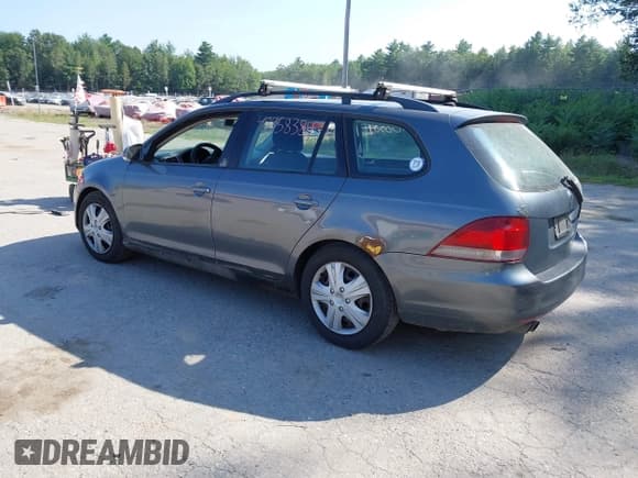 ✅ 2010 Volkswagen Jetta • VIN: 3VWKX8AJ3AM626468 • Lot: 42958384. Listed on IAAI with 293,447 mi. Free auction sales archive from the USA and detailed vehicle history report at DreamBid. Image 3.