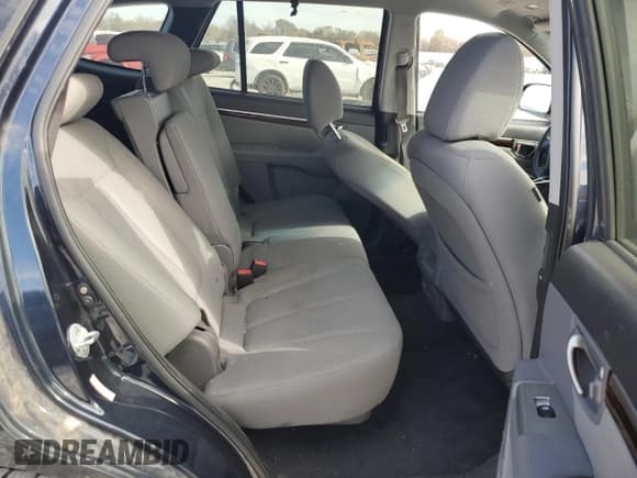 ✅ 2010 Hyundai Santa Fe GLS • VIN: 5NMSG3AB5AH354250 • Лот: 92708015. Опубликован ранее на Copart с пробегом 179 092 миль. Бесплатный доступ к архиву аукционных продаж из США и подробный отчёт об истории автомобиля на DreamBid. Изображение 11.