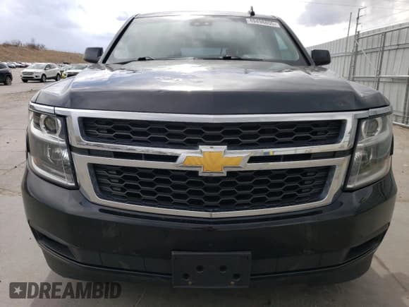✅ 2019 Chevrolet Suburban LT • VIN: 1GNSKHKC2KR298694 • Lot: 49498855. Wystawiony na Copart z przebiegiem 252 062 mil. Bezpłatny archiwum sprzedaży aukcyjnych z USA i szczegółowy raport historii pojazdu na DreamBid. Zdjęcie 5.