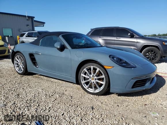 ✅ 2017 Porsche 718 Boxster • VIN: WP0CA2A85HS222172 • Lot: 47503034. Listed on Copart with 27,057 mi. Free auction sales archive from the USA and detailed vehicle history report at DreamBid. Image 4.