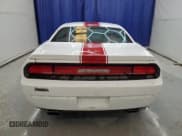 ✅ 2014 Dodge Challenger Rallye Redline • VIN: 2C3CDYAG8EH100480 • Lot: 71097734. Wystawiony na Copart z przebiegiem 141 841 mil. Bezpłatny archiwum sprzedaży aukcyjnych z USA i szczegółowy raport historii pojazdu na DreamBid. Zdjęcie 6.