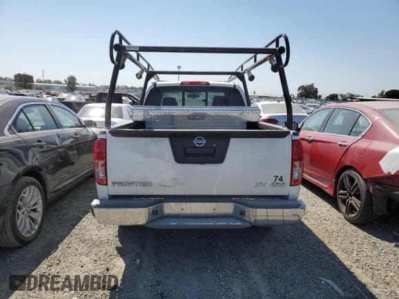 ✅ 2018 Nissan Frontier Pro-4X • VIN: 1N6AD0CW1JN768984 • Lot: 68105095. Listed on Copart with 107,450 mi. Free auction sales archive from the USA and detailed vehicle history report at DreamBid. Image 6.