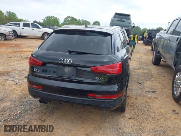 ✅ 2017 Audi Q3 Prestige • VIN: WA1GCCFS5HR015837 • Lot: 41985768. Listed on IAAI with 69,300 mi. Free auction sales archive from the USA and detailed vehicle history report at DreamBid. Image 16.