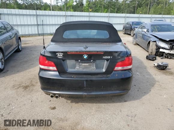 ✅ 2010 BMW 1 Series 128i • VIN: WBAUL7C54AVJ77774 • Lot: 50040934. Listed on Copart with 144,757 mi. Free auction sales archive from the USA and detailed vehicle history report at DreamBid. Image 6.