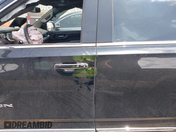 ✅ 2025 GMC Yukon Elevation • VIN: 1GKS2BRD0SR248658 • Lot: 42449759. Listed on IAAI with 1,777 mi. Free auction sales archive from the USA and detailed vehicle history report at DreamBid. Image 14.