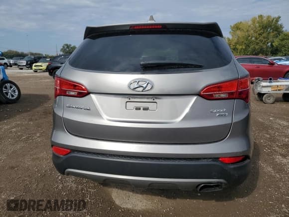 ✅ 2016 Hyundai Santa Fe • VIN: 5XYZTDLB0GG323391 • Lot: 82534675. Listed on Copart with 152,523 mi. Free auction sales archive from the USA and detailed vehicle history report at DreamBid. Image 6.
