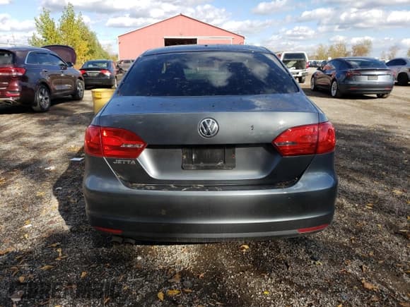 ✅ 2014 Volkswagen Jetta • VIN: 3VWBK7AJ4EM402513 • Lot: 87461725. Listed on Copart with 174,731 mi. Free auction sales archive from the USA and detailed vehicle history report at DreamBid. Image 6.
